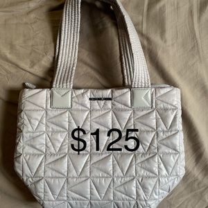 I’m selling a grey Michael Kors